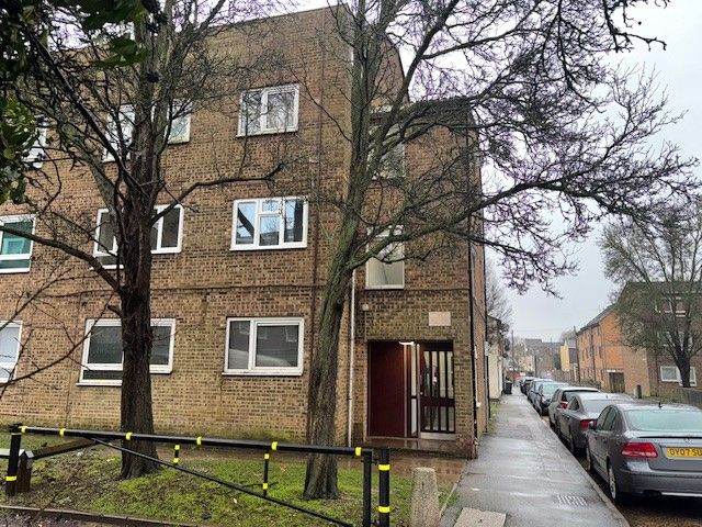 3 Bedroom Flat to Rent – Elizabeth Street, Luton LU1 5BN – £1,400 PCM 