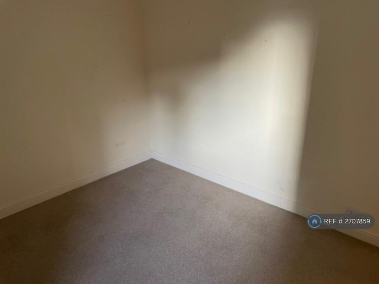 2 bedroom house in Otley Road, East Morton, Keighley, BD20 (2 bed) (#2707859)