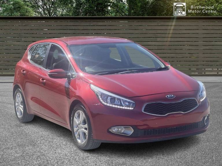 2014 Kia Ceed 1.6 CRDi 2 Hatchback 5dr Diesel Auto Euro 5 (126 bhp) Hatchback Diesel Automatic
