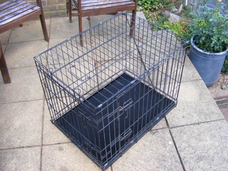 Black Metal Dog Crate with Tray - Good Condition Pet Cage
