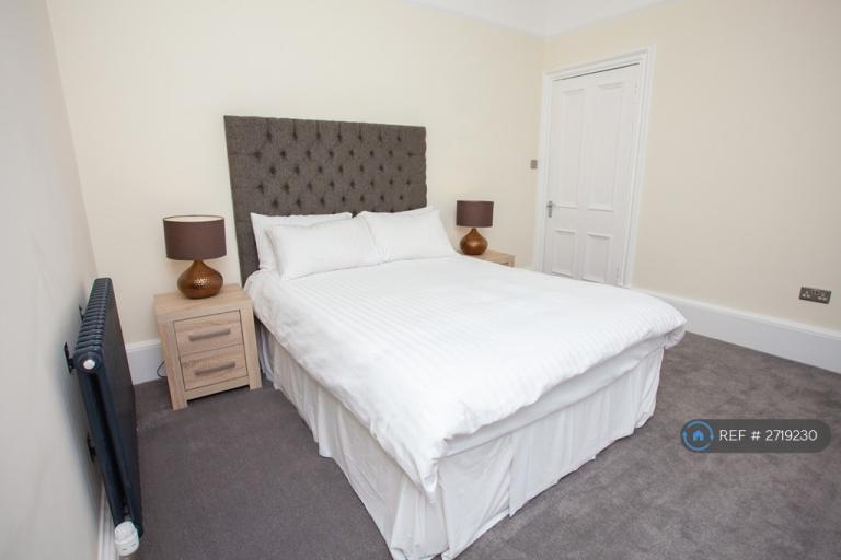 1 bedroom flat in Brunswick Street, Edinburgh, EH7 (1 bed) (#2719230)
