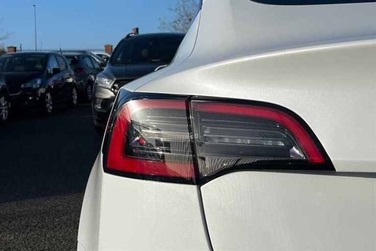 2021 Tesla Model 3 (Dual Motor) Long Range Saloon 4dr Electric Auto 4WDE (346 ps) Saloon Electric...