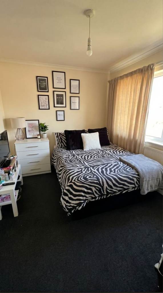 Emergency Accommodation, Double Room avail in Kings Heath! Universal Credit, DSS, JSA accepted