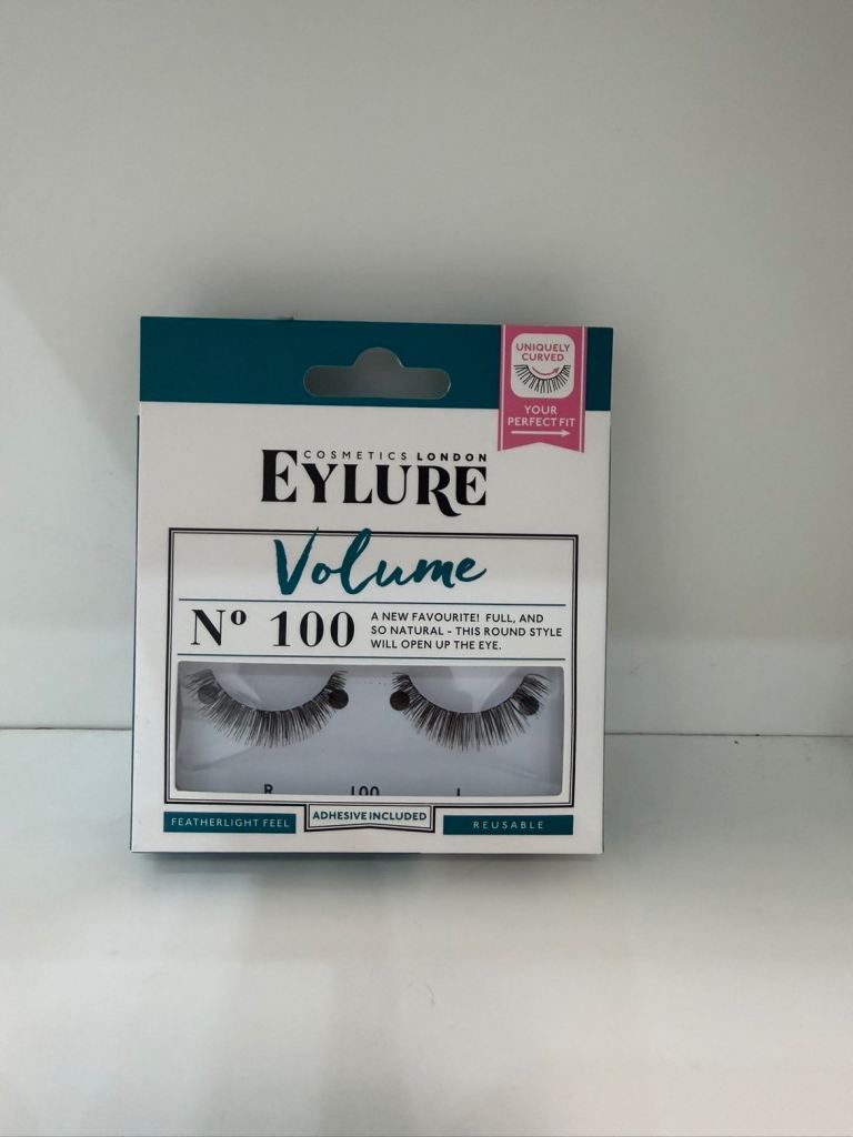 New Eylure Volume No 100 False Eyelashes