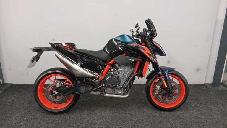 KTM 890 DUKE R ** 12 MONTH MOT - COLOUR DISPLAY - SEAT COWL ** 