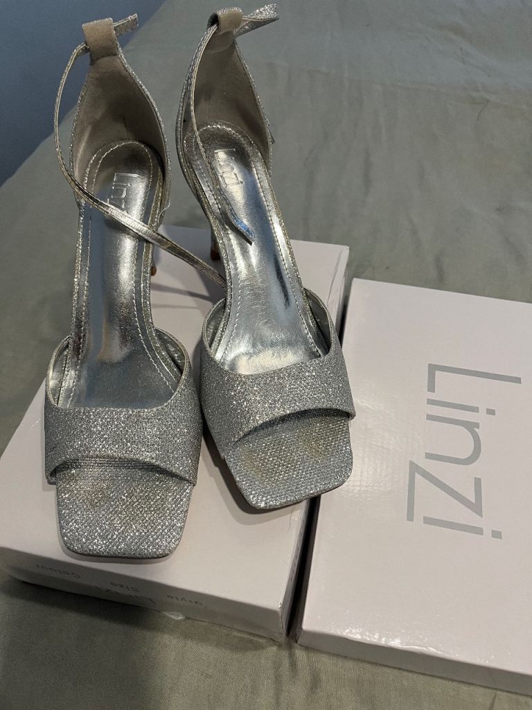 Linzi size 8 Sparkly Silver High Heeled Sandals