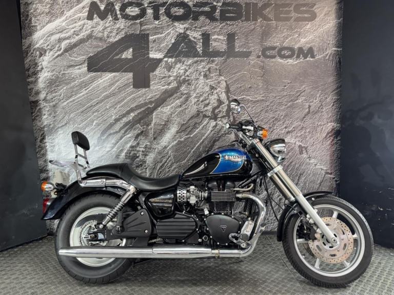 TRIUMPH SPEEDMASTER 865 2006