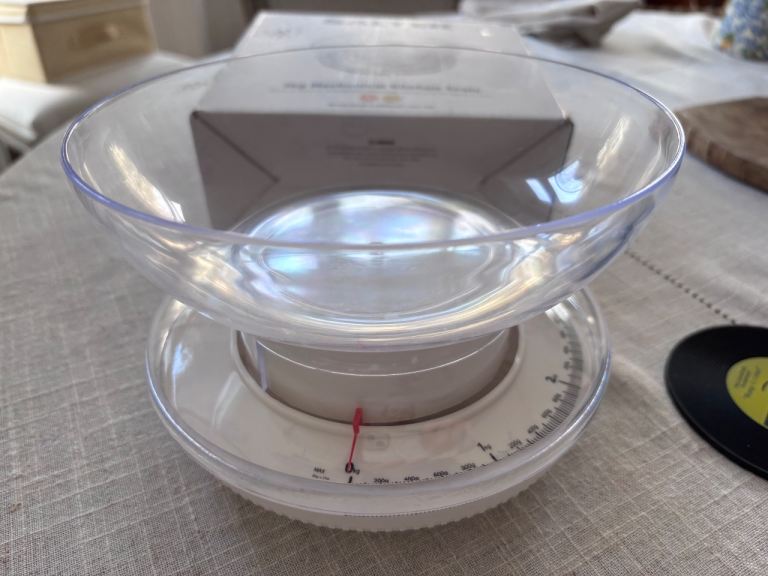 Mechanical scale in perfect condition