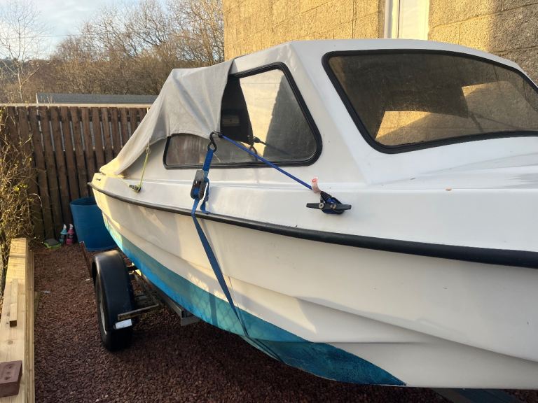 Boat 16ft CJR Yamaha outboard 