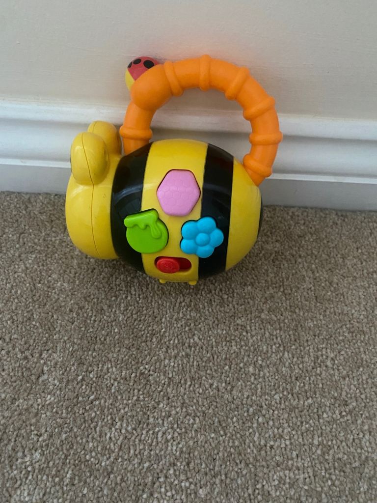 Bumble bee toy