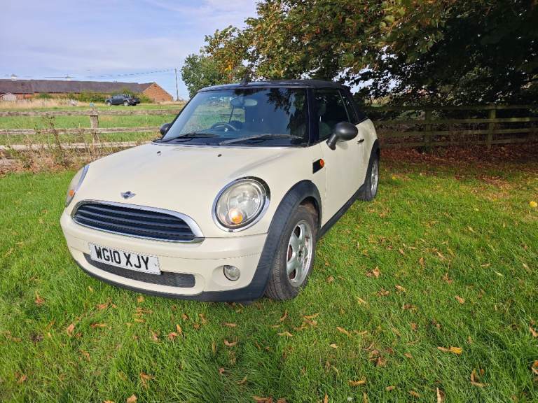 Mini, CONVERTIBLE, Convertible, 2010, Manual, 1598 (cc), 2 doors