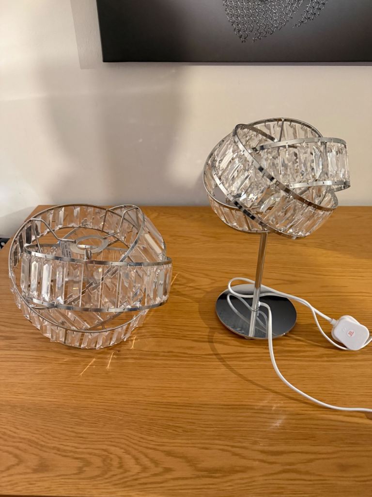 Ceiling light shade with 2 matching lamps