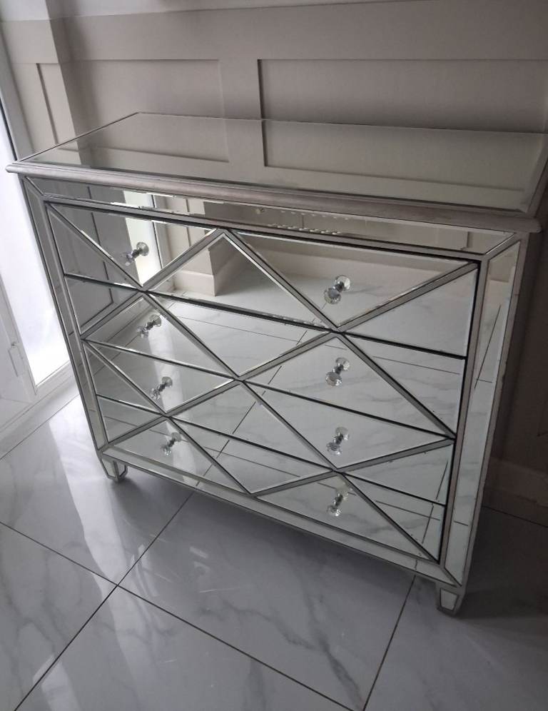 Beautiful large mirrored drawers 
