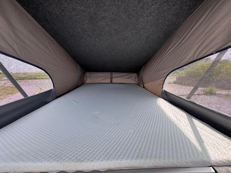 2018 VOLKSWAGEN TRANSPORTER T6 SPORTLINE 204BHP DSG. POP TOP. SOLAR.NO VAT