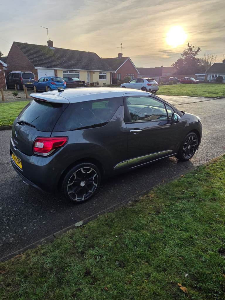 Citroen, DS3, Hatchback, 2012, Manual, 1560 (cc), 3 doors