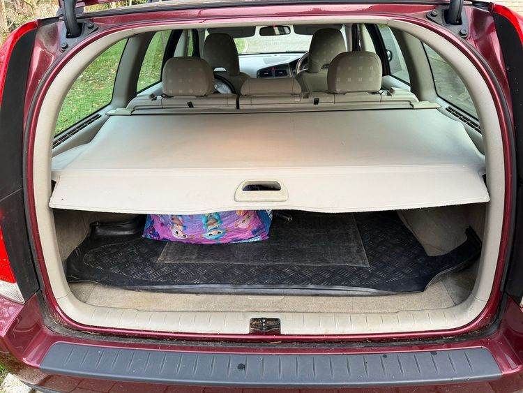 Volvo v70 wagon estate D5 low miles 