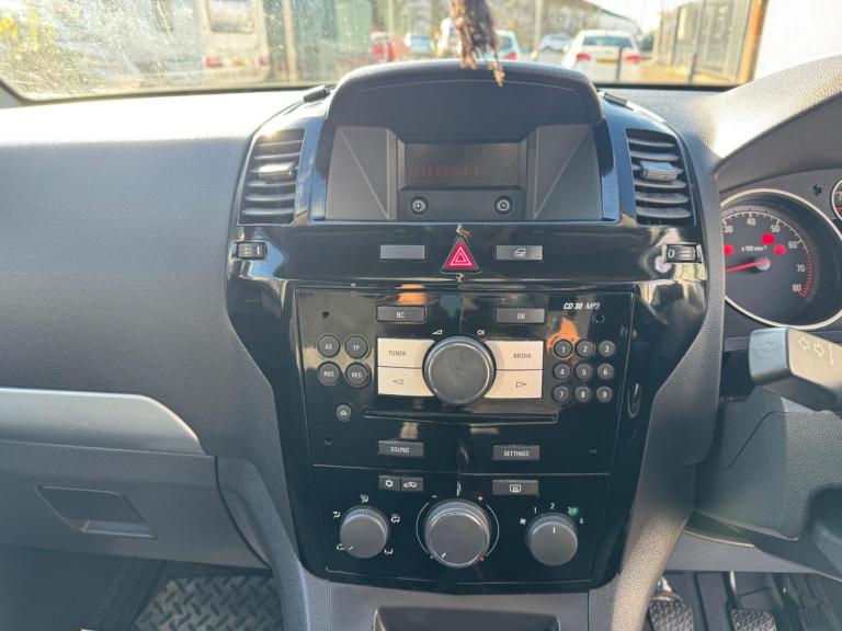 2012 Vauxhall Zafira 1.6 16V Exclusiv Euro 5 5dr MPV Petrol Manual