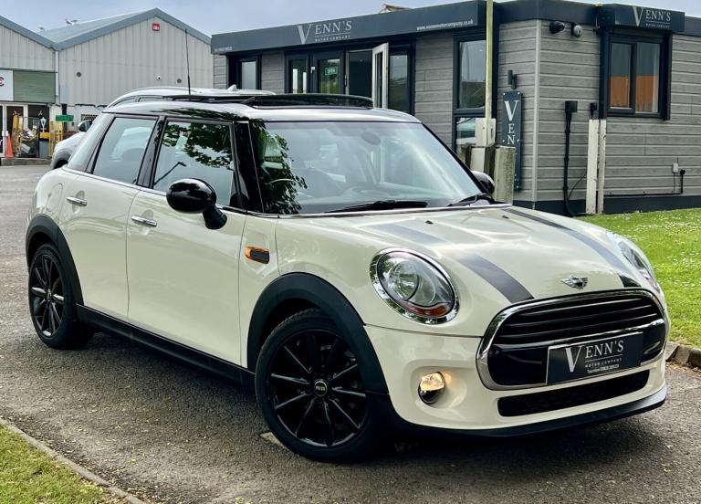 MINI HATCH 1.5 5-Door Hatch Cooper 2016