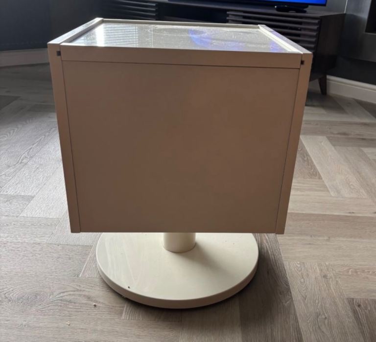 Retro Swivel storage table 