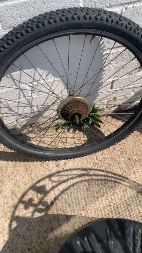 Rear 27.5x2.10 wheel 