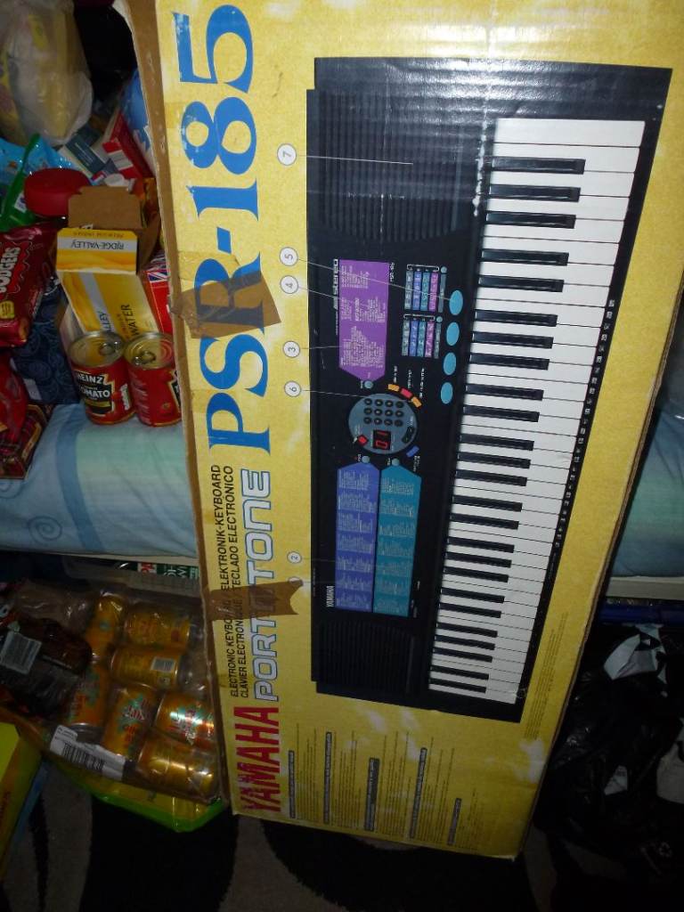 Yamaha PSR-185 Portatone Electronic Keyboard