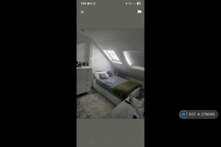 1 bedroom in Aubert Park, London, N5 (#2796188)