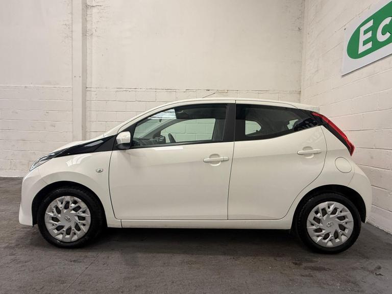 2019 Toyota AYGO 1.0 VVT-i x-play x-shift Euro 6 5dr HATCHBACK Petrol Automatic