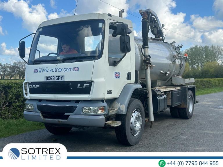 DAF TRUCKS FA LF55.220 4 X 2 Vacuum/Jetting Tanker