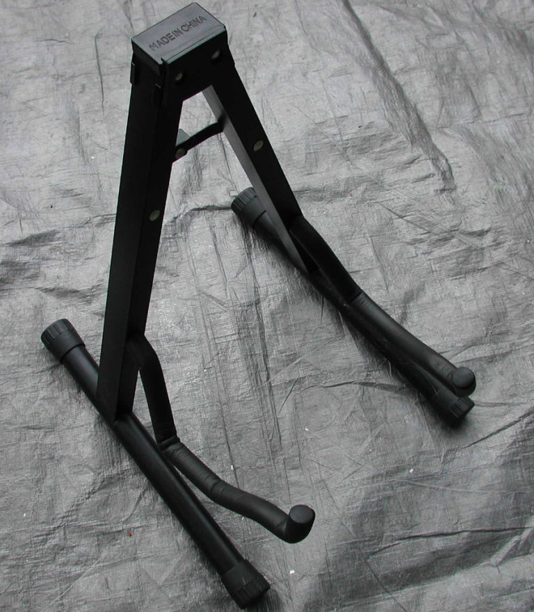 folding guitar stand ex condition