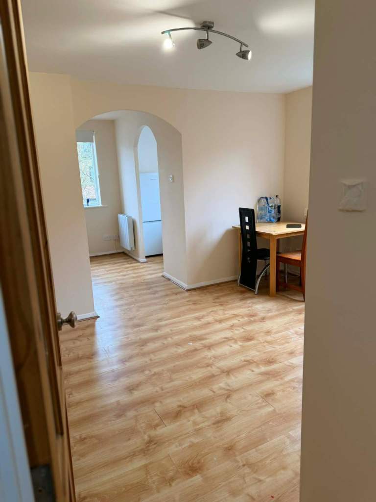 Amazing One Bedroom flat for rent in London, Council tax, water included in rent, Ready NOW