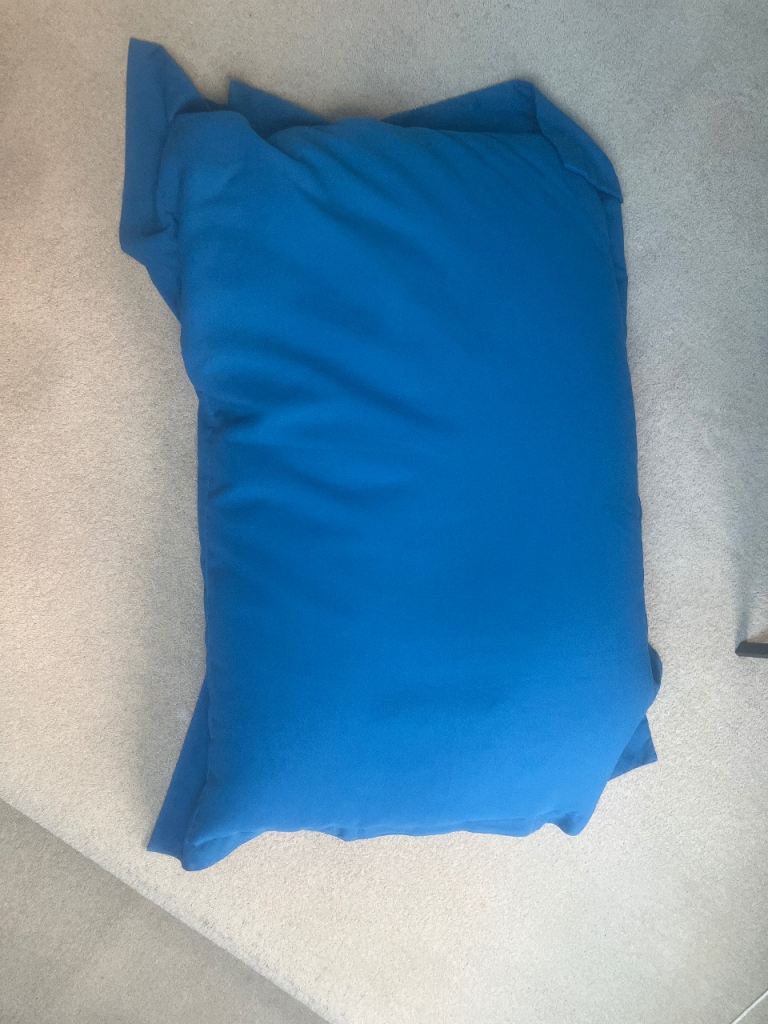 Blue Pillow / Small Cushion – Good Condition