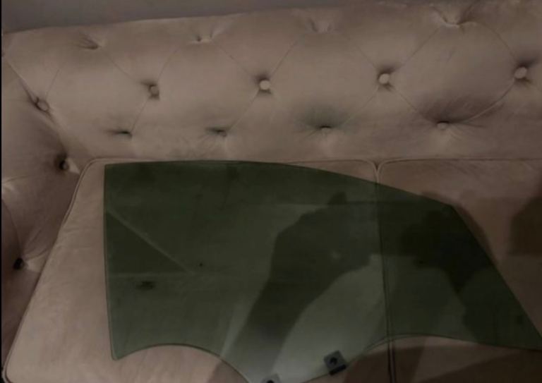 69/2026 Clio front & rear driver side windows.