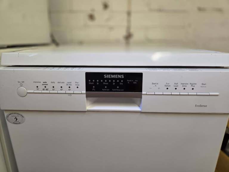 Siemens Dishwasher - SN26M290GB - Free standing with Cutlery Tray - White