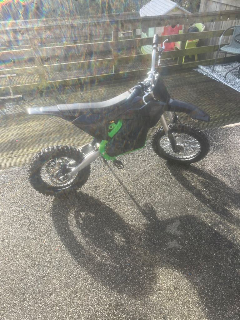 Electric pit bike 