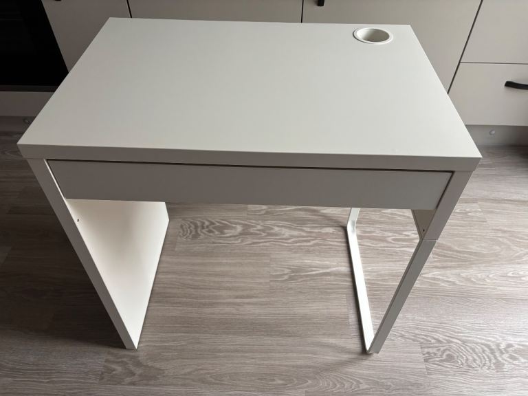 IKEA Micke Desk