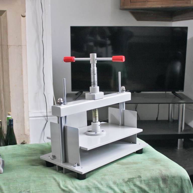 Your table top 'page/book press'