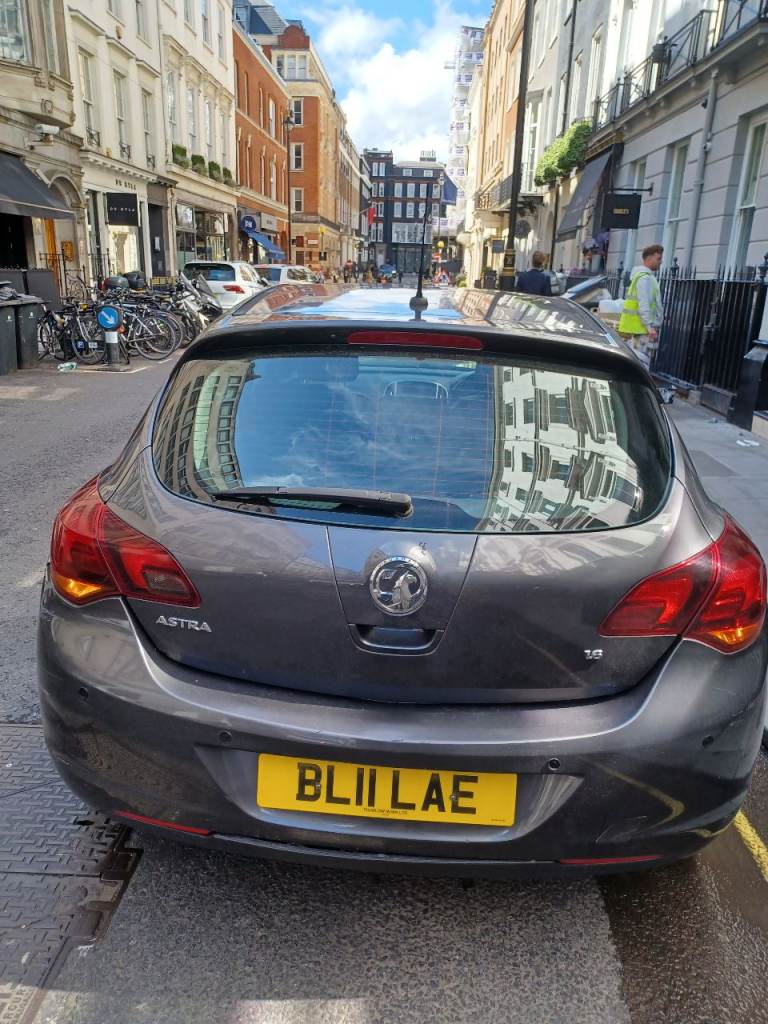 Vauxhall astra automatic petrol 2 keys