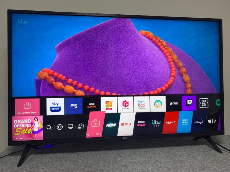 43” LG Smart TV AIRPLAY 4K UHD HDR LED YouTube Netflix WiFi deliver 