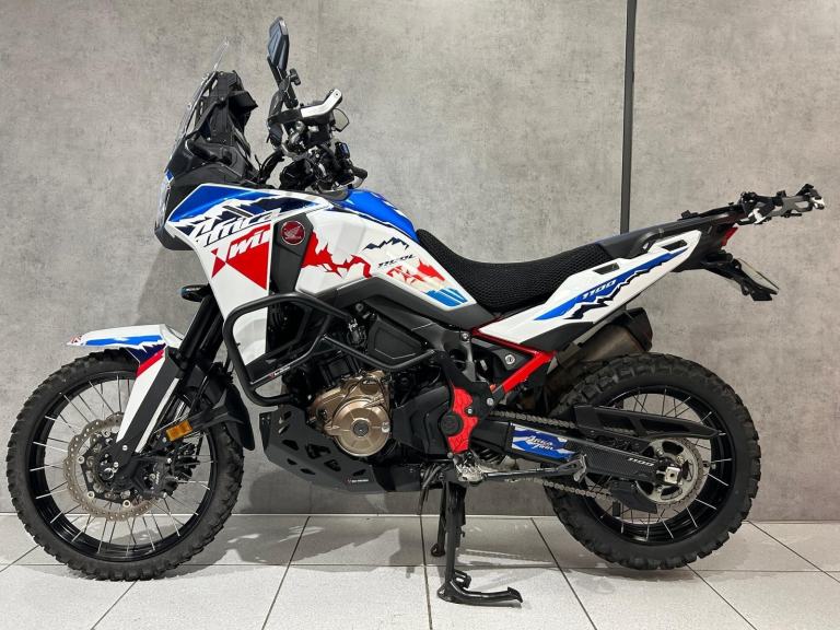 2025 HONDA CRF1100L AFRICA TWIN DCT ES - 4972 miles