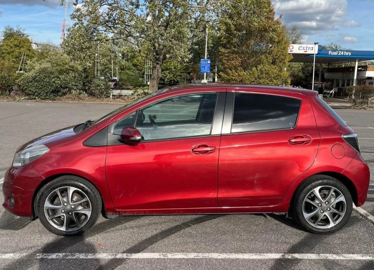 Toyota, YARIS, Hatchback, 2014, Manual, 1329 (cc), 5 doors