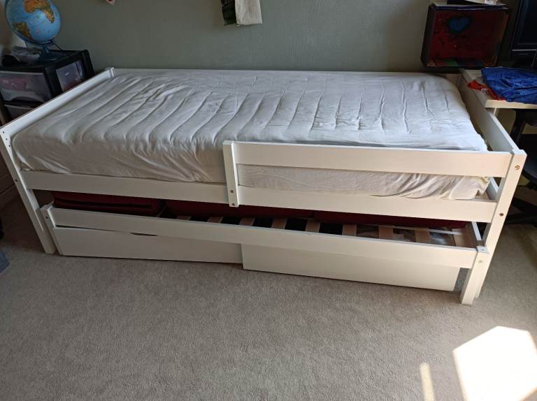 Single bed with trundle pullout bed and drawers
