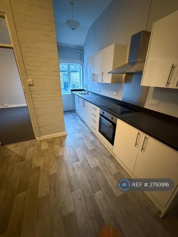 2 bedroom flat in Boscobel Road, St Leonards-On-Sea, TN38 (2 bed) (#2793916)