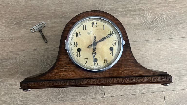 Vintage Wooden Enfield London Chime Clock with Key