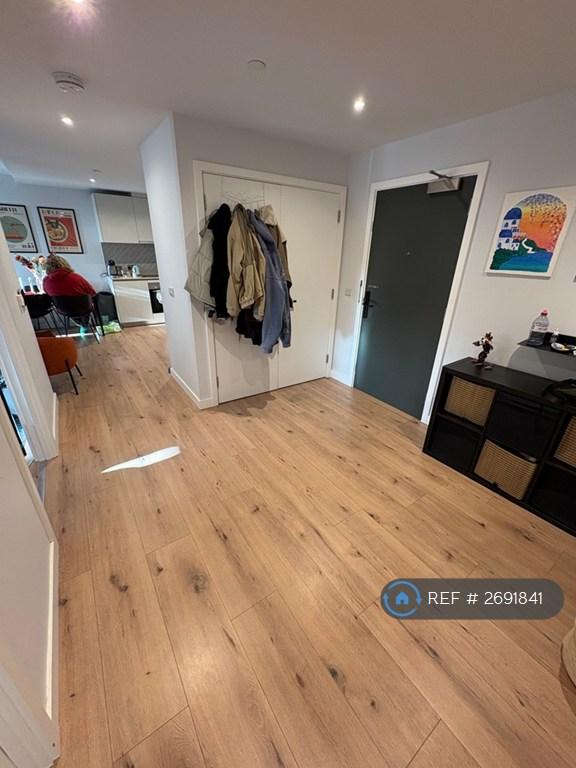 2 bedroom flat in Evelyn Street, London, SE8 (2 bed) (#2691841)