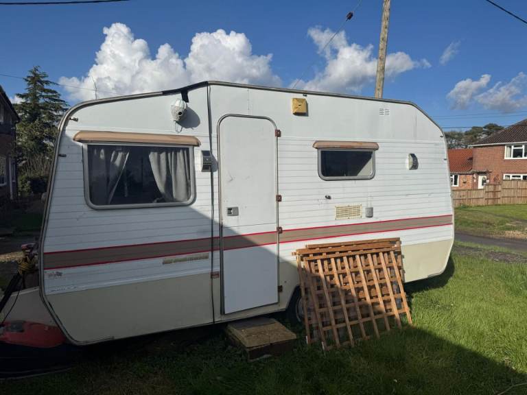 Sprite musketeer caravan 