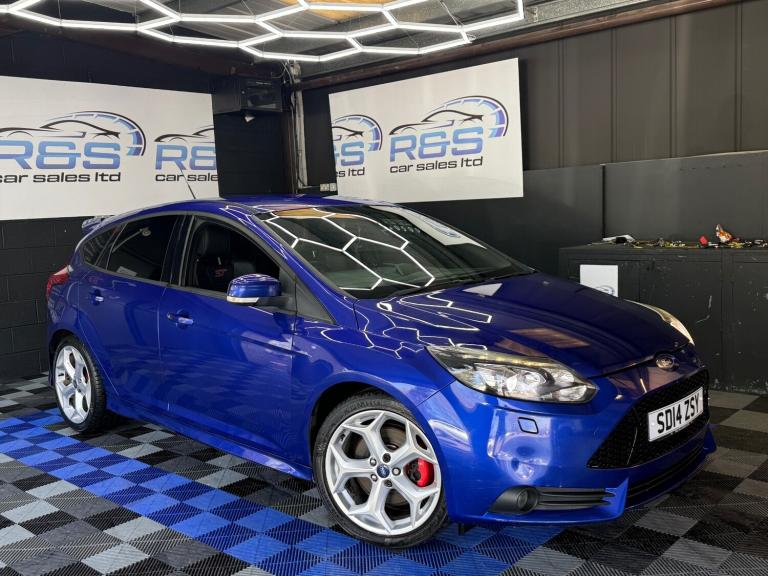 2014 Ford Focus 2.0T ST-3 5dr HATCHBACK Petrol Manual