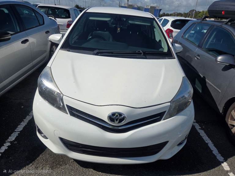 Toyota, YARIS, Hatchback, 2014, Manual, 998 (cc), 3 doors