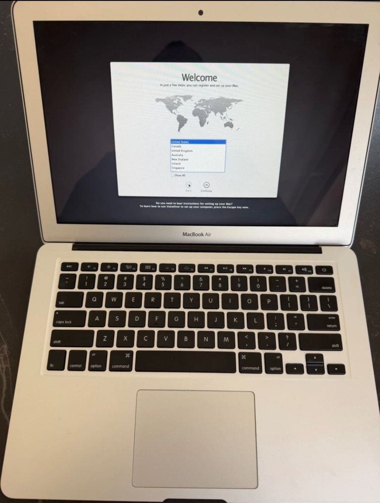  Apple MacBook Air