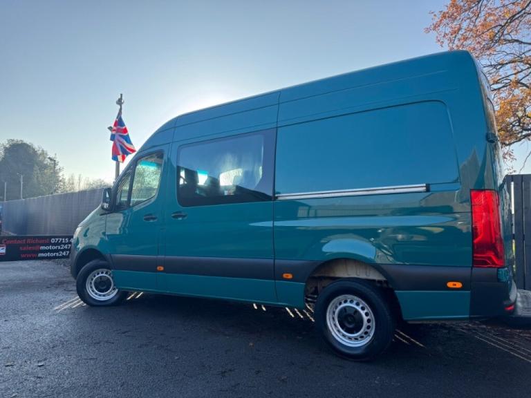  Mercedes-Benz Sprinter SPRINTER 2.1L 314CDI 3.5t H2 L2 RWD WINDOW COMBI CREW