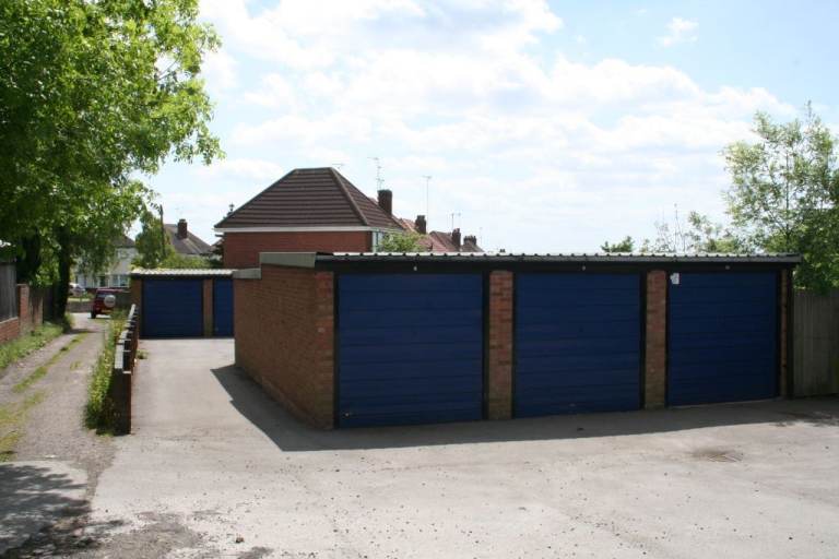 Secure Garage to rent Quinton Birmingham B32 2AD